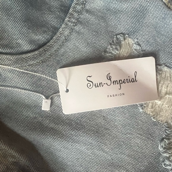 BRAND NEW White and Lightwash Sun Imperial Jean shorts - Picture 4 of 4